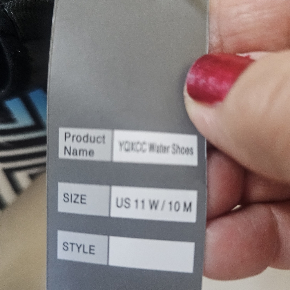 YQXCC Rubber Shoes Men's 10 - NWT - Picture 3 of 4